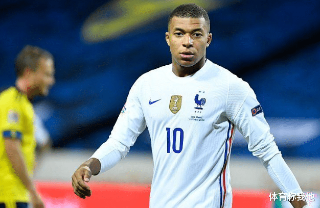 马夏尔|欧国联神剧情!曼联后卫被马夏尔打爆,又拉又推送点,格子打飞