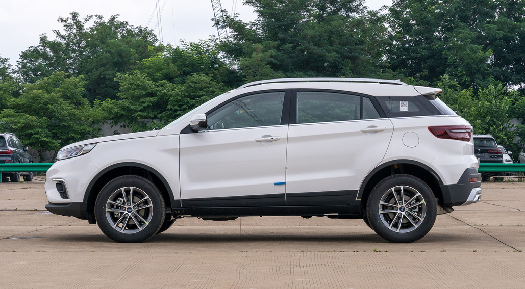 福特▲福特终出良心SUV,顶配不足17万,后悔买早了途岳、CRV