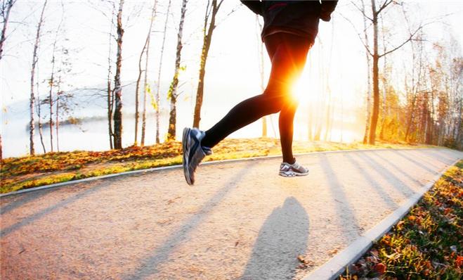 『有氧运动』每天慢跑5公里和健走5公里的区别是什么？你真知道？看专家的理解