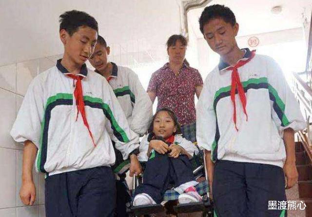 故人游说|励志! \"中国霍金\"徐瑞阳: 医生说她活不过4岁, 却坐着轮椅考进名校