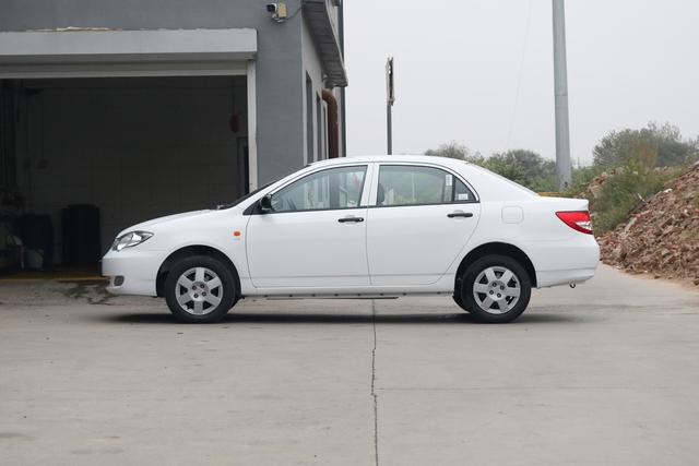 #比亚迪F3#比亚迪曾经的王牌，如今裸车价不到4万，油耗仅3毛3，适合工薪族