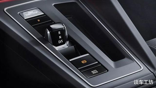 高尔夫@全新高尔夫实车亮相，1.5T就有250牛米，果然是平民小钢炮