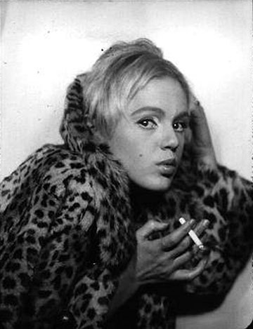 电影|28岁绝美名媛惨死！吸毒堕胎，被娱乐圈大佬接连玩弄逼疯…