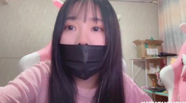 「斗鱼」斗鱼一姐首次露脸直播!全平台轰动王校长围观刷礼物,颜值太惊艳