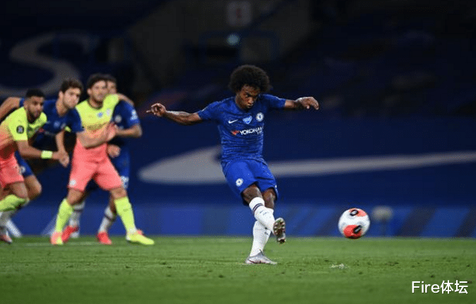 「英超」疯狂1-2!英超大魔王轰然崩盘!单刀不进后被判红点套餐惨遭绝杀