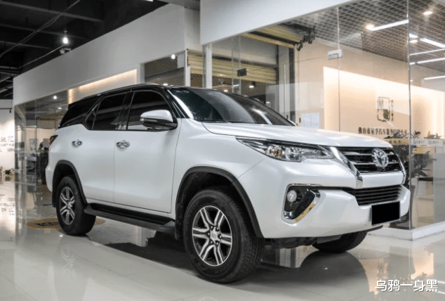 丰田汉兰达|丰田又一重磅SUV，性能不输汉兰达，26万起，不买汉兰达就选它！