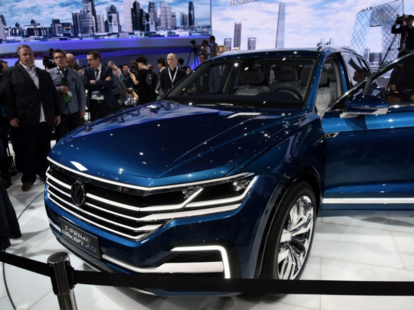 「大众汽车」为扳倒汉兰达！大众也拼了，全新大七座比卡宴漂亮，油耗3L不足27万