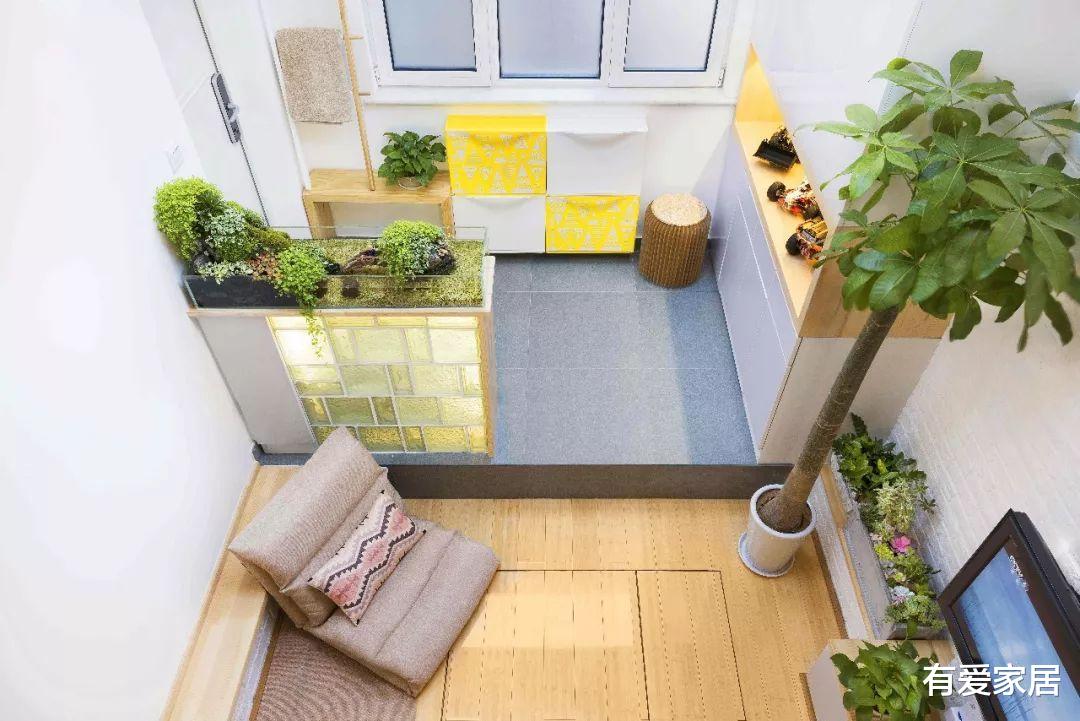 |日本小伙买下的20㎡小LOFT,玄关不同寻常,满屋设计有玄机