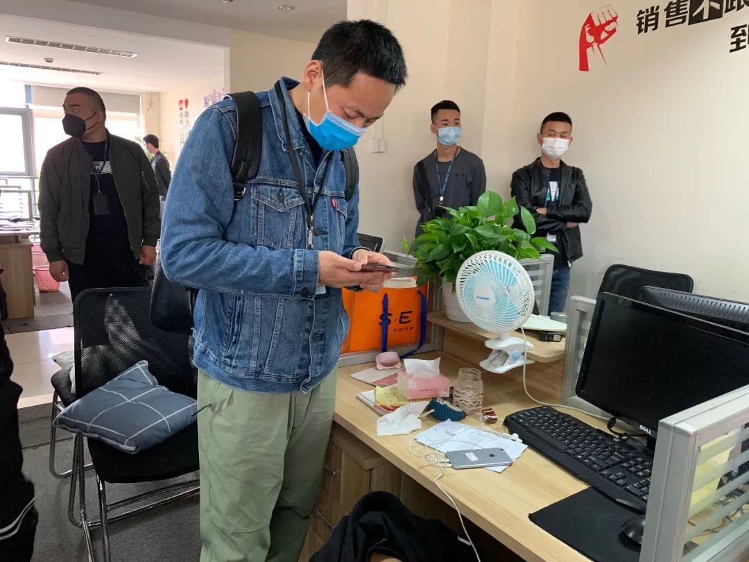 「民警」解密：抓捕二十四小时