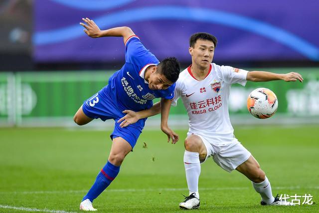 上海申花|运势爆棚!申花新援停球失误1米远,骗过防守球员收进球大礼