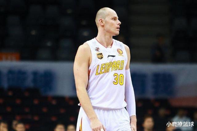 广东男篮|广东宏远正式回应！天才中锋确定签约，否认超级外援加盟