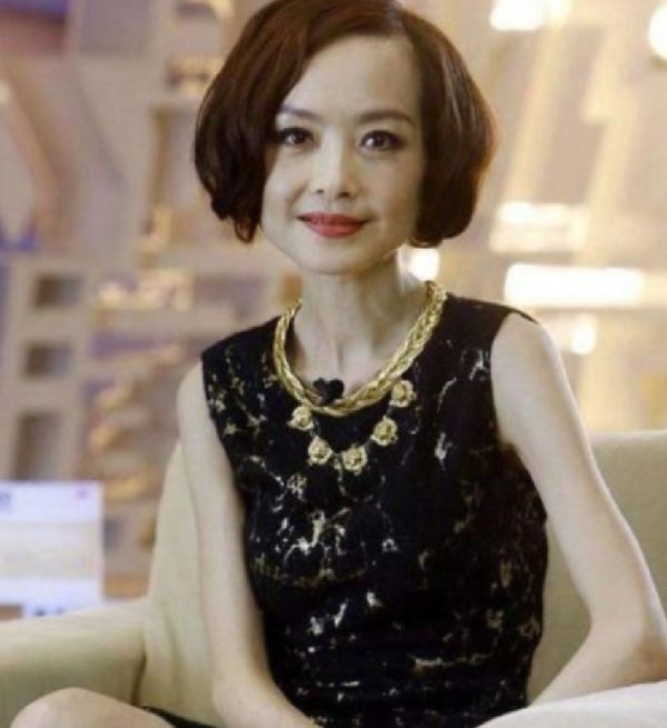 秦岚曾说私下的女明星瘦的跟鬼一样本以为是开玩笑看到生图后太可怕了