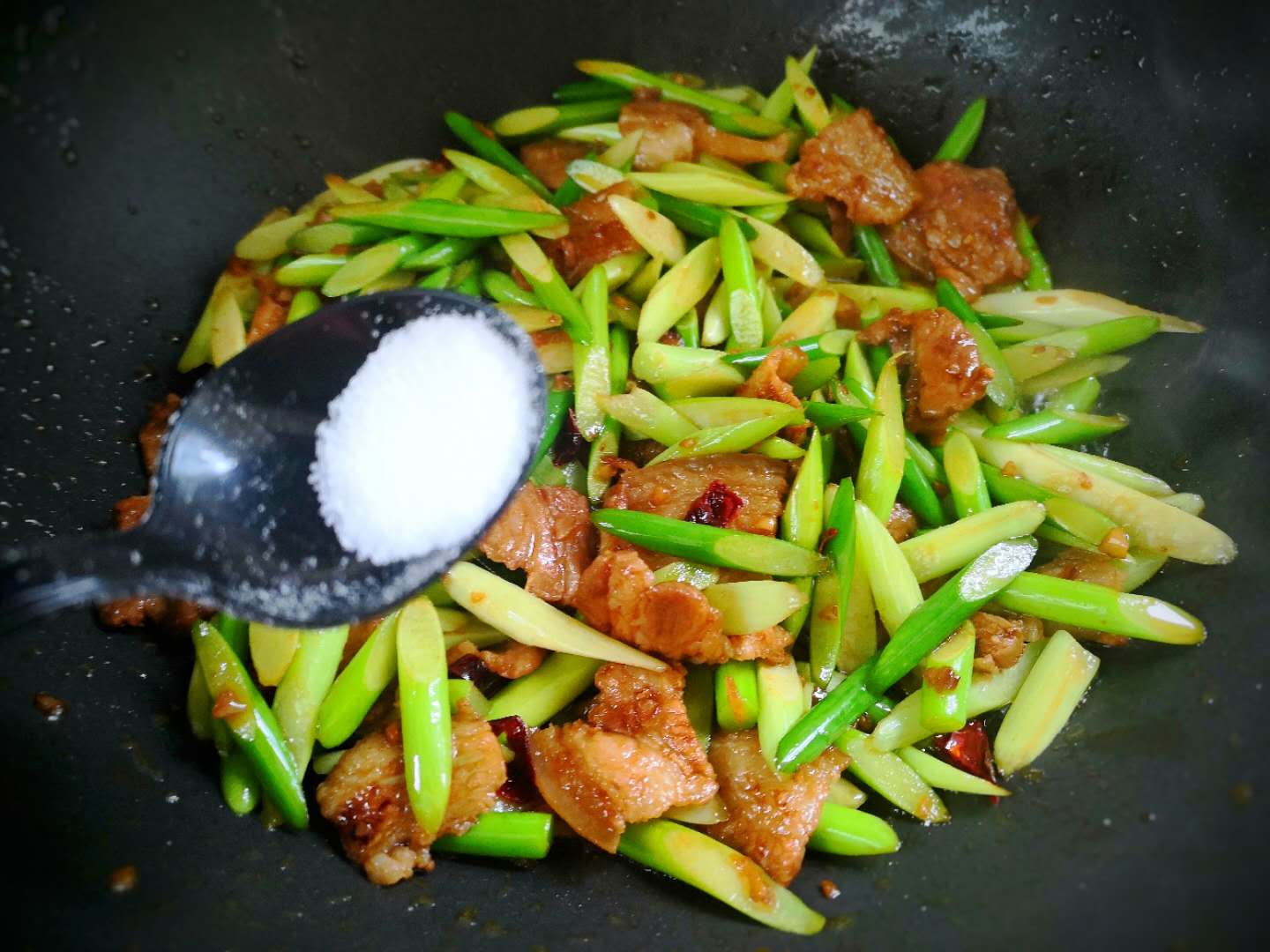 食材▲它是“天然的杀菌菜”,春天最鲜嫩,5块钱一斤,人人都要多吃!