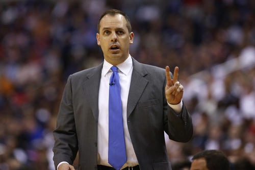 勒布朗·詹姆斯|12人轮换,3人被弃用!湖人核心10人确定,詹姆斯创造新纪录