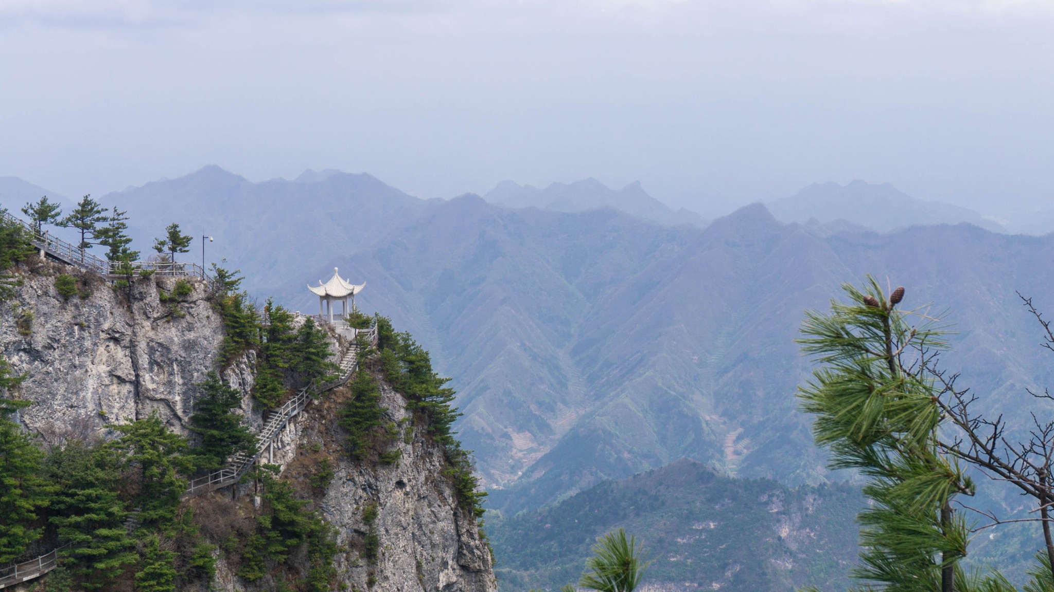秦岭|隐藏在陕西秦岭中的4A景区，雾绕青峰仿佛置身仙境，世人很少知道
