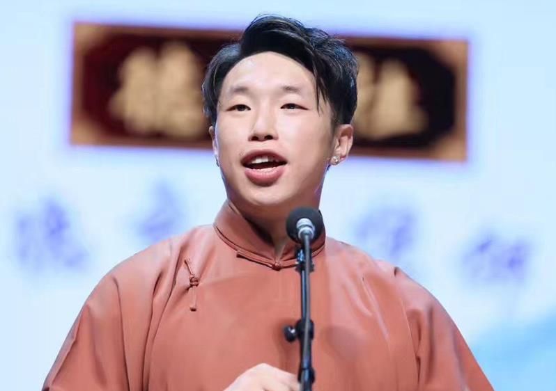 『德云社』看看德云社“丑男”的媳妇,美的难以置信!