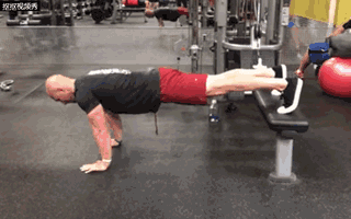 「胸肌」这样练胸，能让你的胸肌更加紧实！