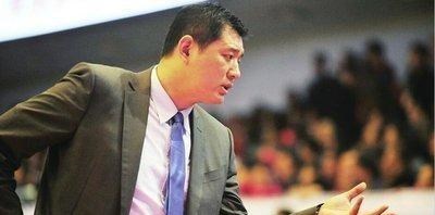 巩晓彬|两连败收官，巩晓彬大怒：你们打得什么玩意儿这是！