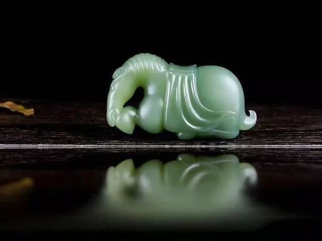 「翡翠」和田玉小白刚入市，有些话千万不能说。