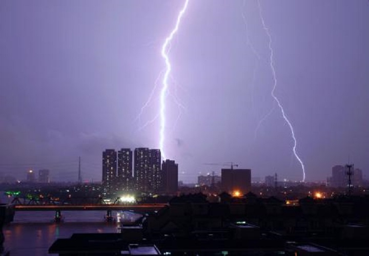 @被雷劈过的那些人,身上都留下了一些特殊印记