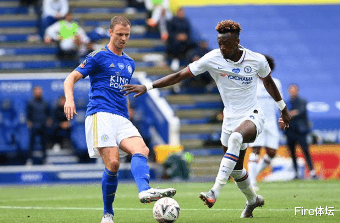 「英超」疯狂0-1!英超头号黑马轰然崩盘!苦吞三场不胜,主帅无奈离场