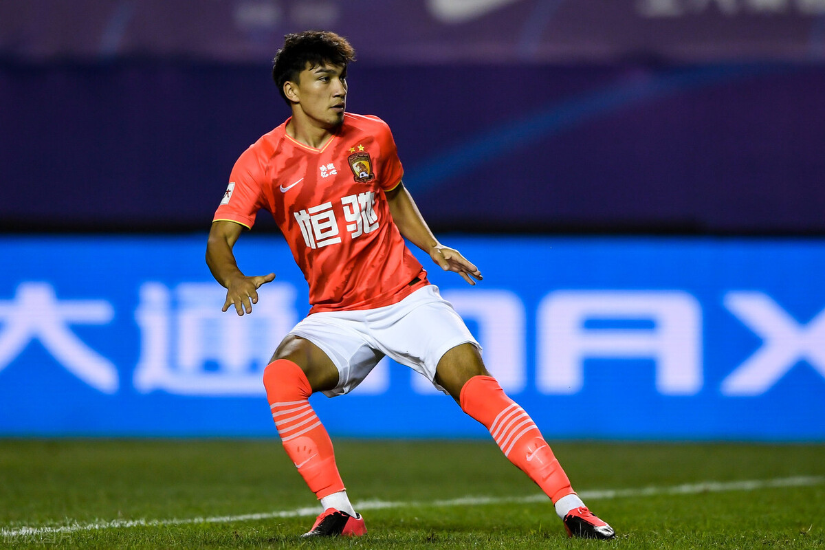 广州恒大|恒大战建业首发浮出水面，艾克森重回首发，保利尼奥“弟弟”顶替韦世豪