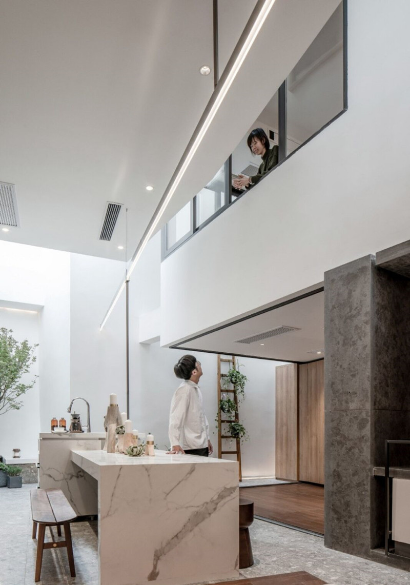 新婚小两口，400万买一栋“危房”，120年房龄如何住人？