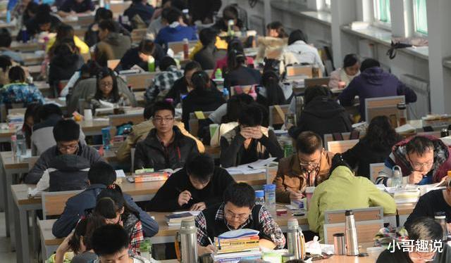 #考研#二流大学研究生和985本科生,谁更有优势?网友:5年后差距明显