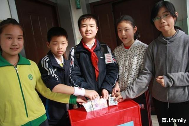 ##?曾经火极一时的“五道杠大队长”，高考受挫后，如今过得怎么样？