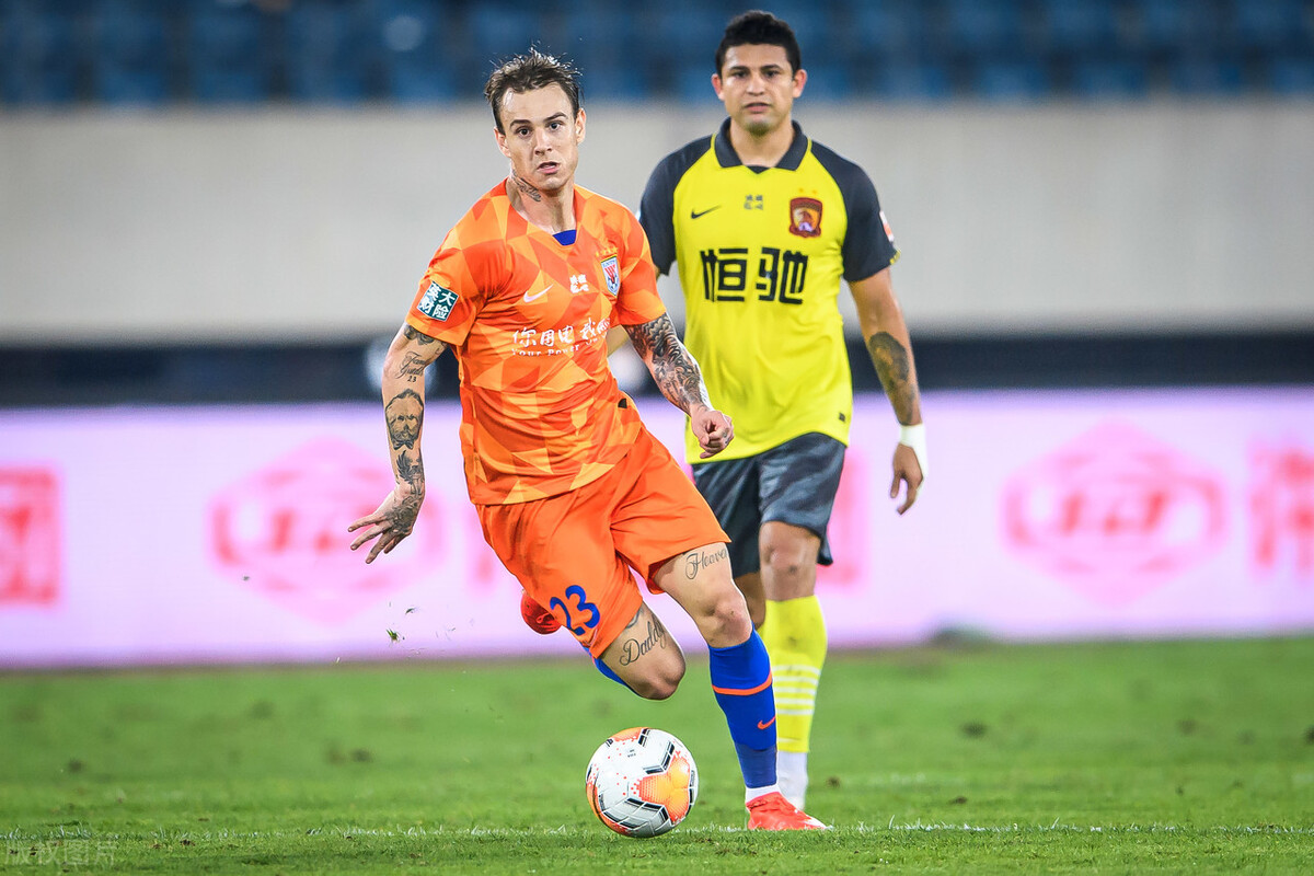 山东鲁能|鲁能战大连人阵容浮出水面，全新的三叉戟锋线组合，戴琳戴罪立功