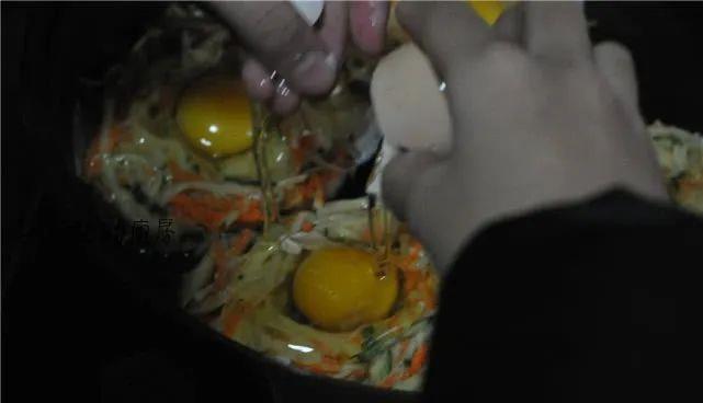 蛋糕：儿子最爱这早餐，比馒头简单、比煎饼营养，15分钟做一锅，吃撑了！