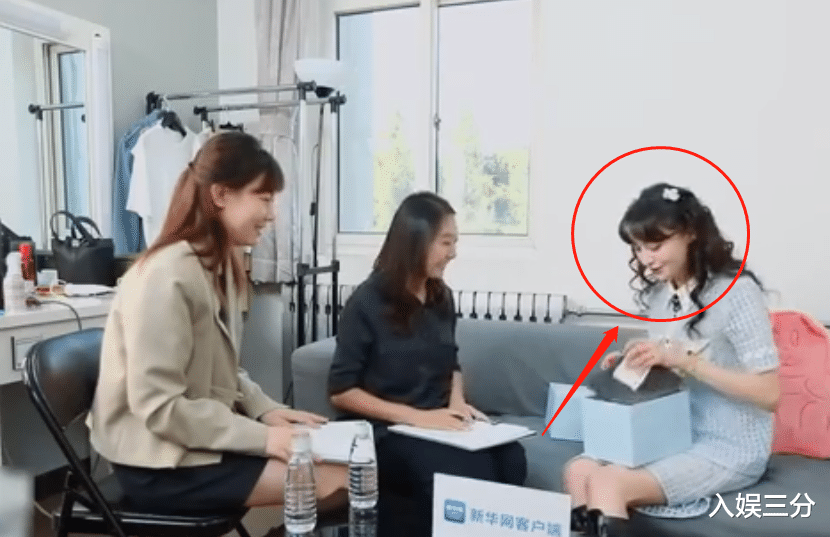 郑爽|郑爽采访谈粉丝关系，离开了十级p图待遇后，终于相信她29岁了