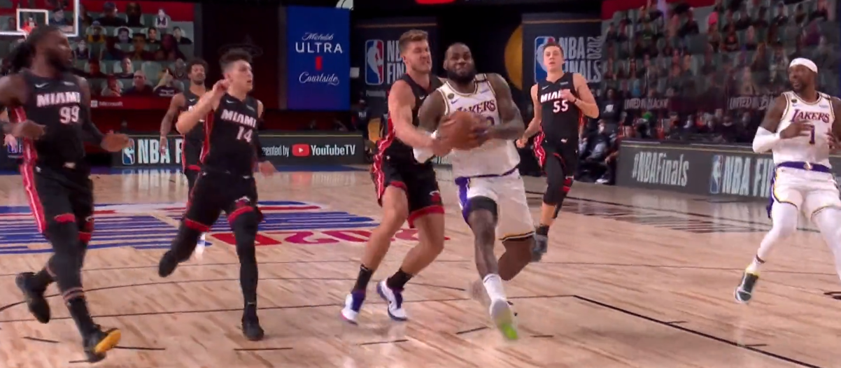 中芯国际|湖人单节10失误！浓眉单节0分0板4失误，老詹破纪录超斯托克顿+贾巴尔！