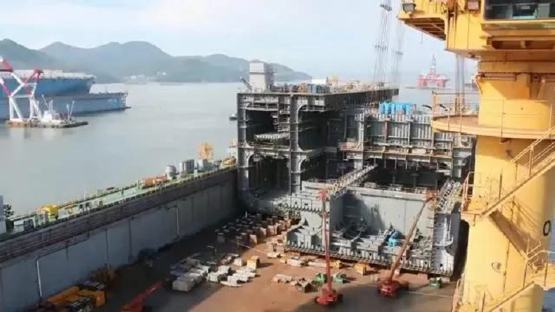 「辽宁舰」全球首艘110万吨海上巨兽，仅用3年就横空出世，堪比18艘辽宁舰