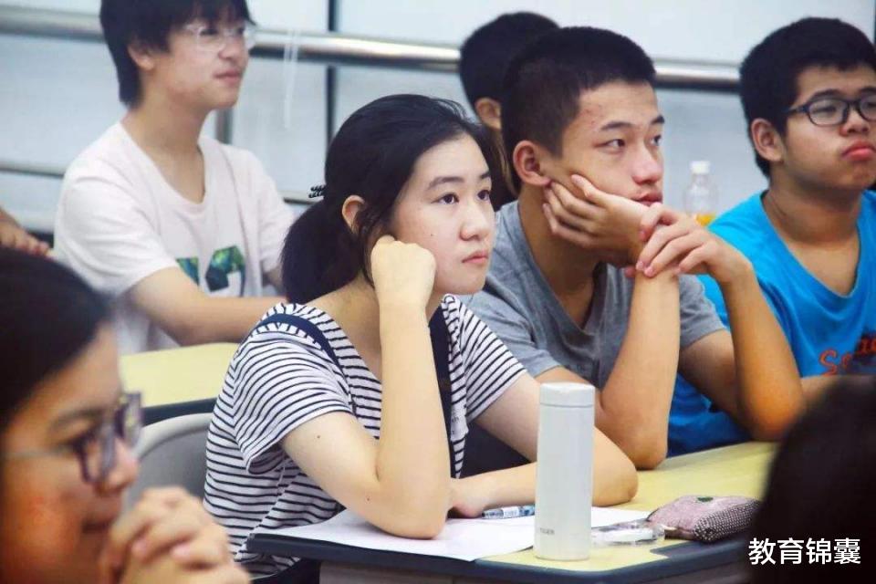 『考试』高考之前，干扰分数的“四个坑”，学霸也无法避免，别忽视了