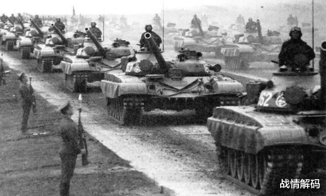 氢弹|强5为何能挡住北方钢铁洪流?独挑大梁50载,孤身挂氢弹单程突击