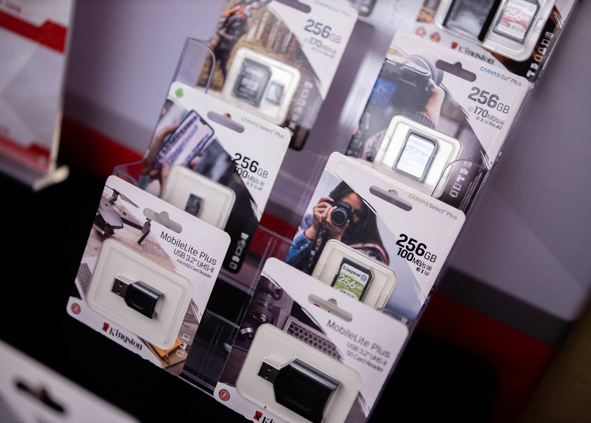 金士顿|金士顿携手旗下电竞外设品牌HyperX亮相CJ，时尚、电竞范儿十足