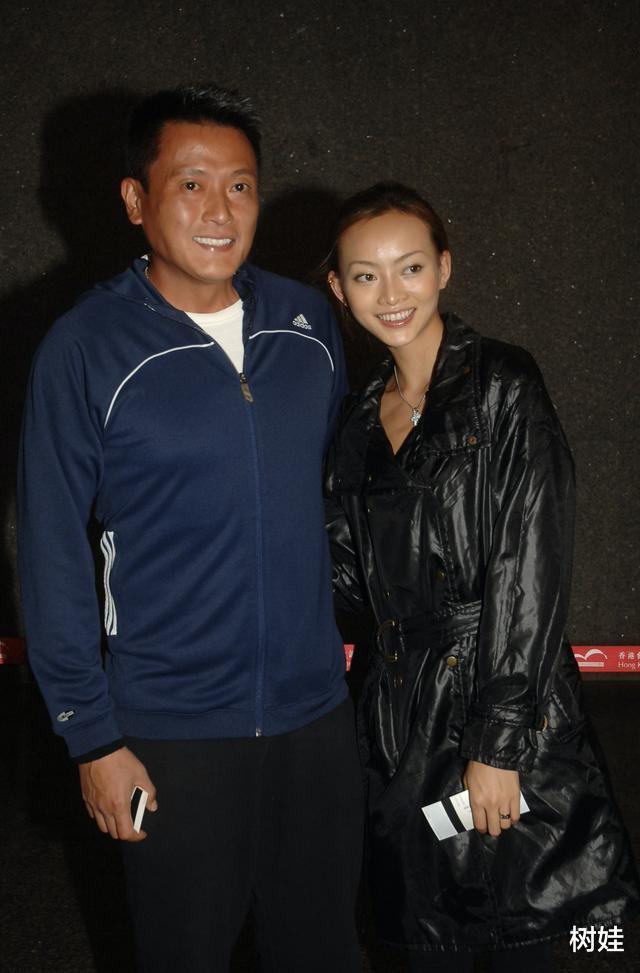 『张利华』魏骏杰前妻公开谈12年婚姻为婚外情道歉，离婚后获取丰厚抚养费