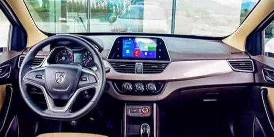 宝骏▲白菜价的“百姓车王”，后排放平就是大床，能拉半吨货，不足4万