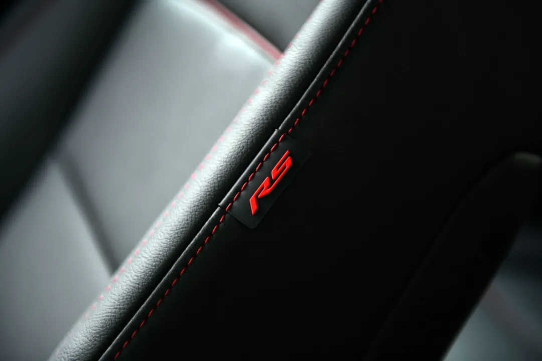 雪佛兰|新款探界者实拍:前脸焕然一新,全黑外观套件帅炸