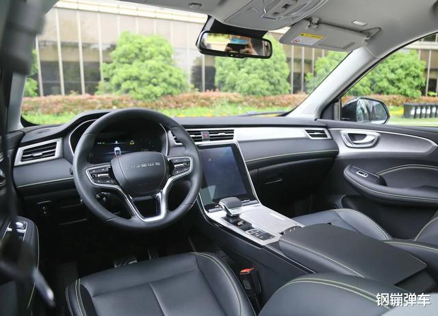 比亚迪秦pro▲荣威大获成功！预售1小时订单破千台，比皓影炫酷，成10万级新宠