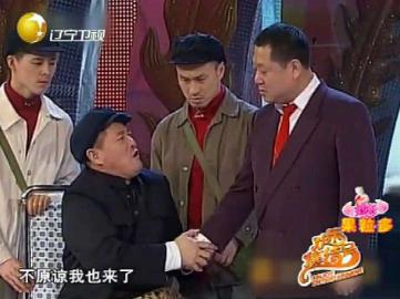 贾玲|春晚《卖拐》1个失误，范伟留一生阴影，赵本山：我平不了那坑