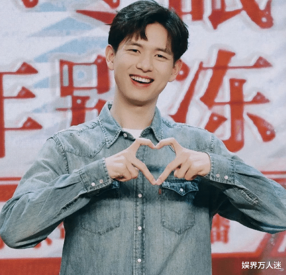 黄子韬|这位女星才是直男斩，黄子韬表白李现点赞，半藏森林靠模仿她成功
