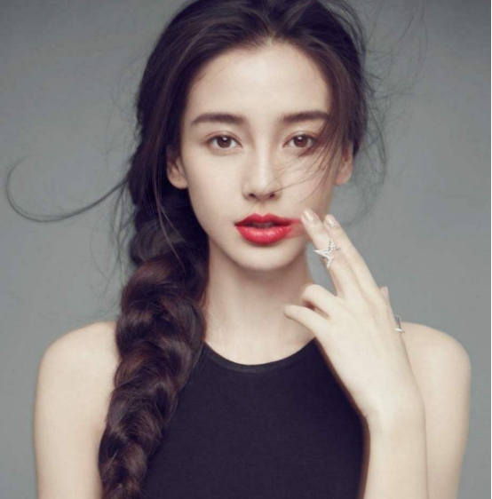 #杨幂#外国人眼中最美的4位国内女星，赵丽颖杨幂未上榜，第一实至名归