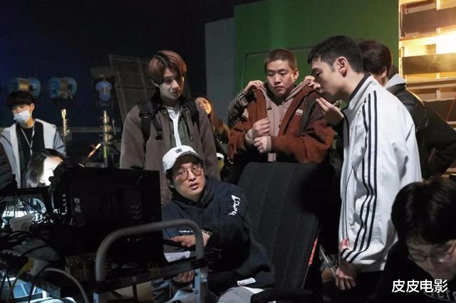 李帝勋■韩国人又破了我们想象的尺度，这部电影里这个贫富悬殊的世界，令我咋舌