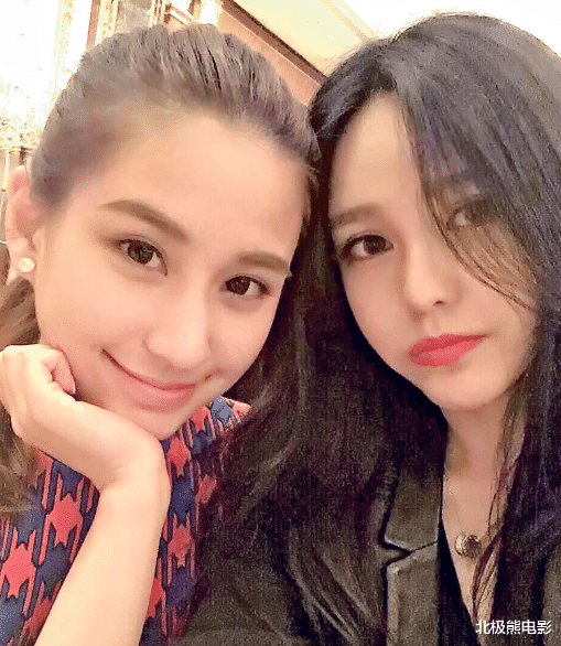 周扬青：周扬青官宣分手何超莲也来凑热闹，潘玮柏早年微博暴露秘密