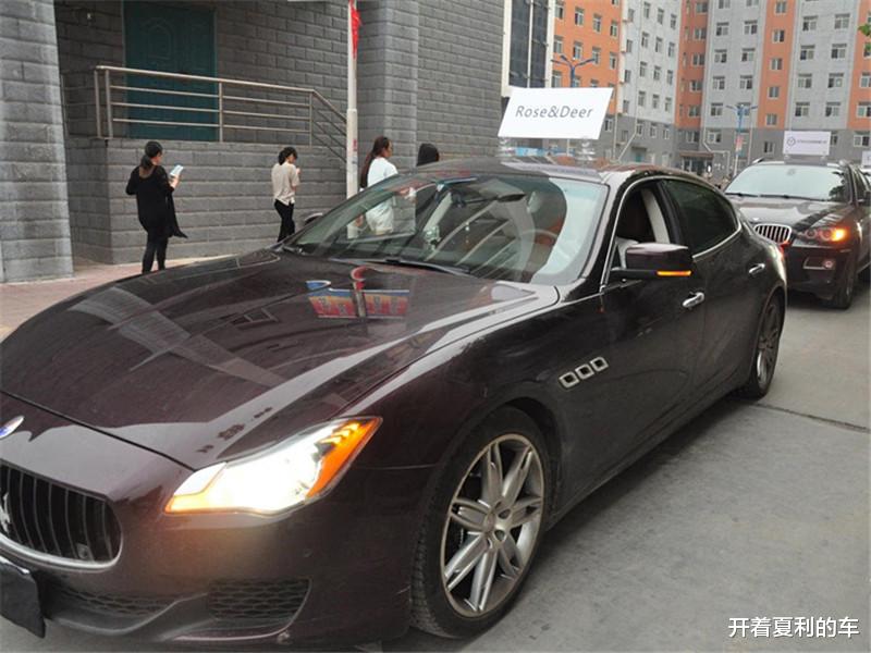 豪车|有钱人开百万豪车，为何只买交强险？老司机：有3点原因！