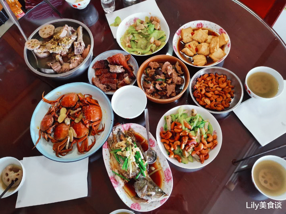 家宴|朋友圈里晒的中秋家宴，家家都温馨又丰盛，最后一张看着有点想哭