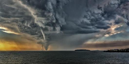 海王星@宇宙中有很多诡异的自然现象,超级宇宙风暴你了解多少?