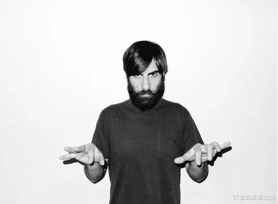 mv|高中时曾组建过乐队，乐队解散后的他，却选择了当演员